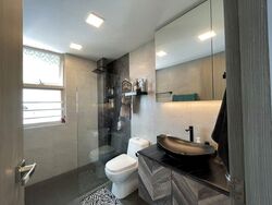 Eastwood Centre (D16), Apartment #585590421